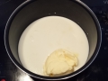 2 - Mettre dans une casserole lait, eau, sel et beurre.jpg