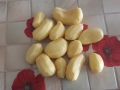 2 - Epluchez les pommes de terre
