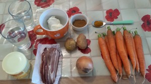 Ingrédients du velouté carottes cumin lard terminé