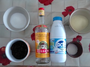 Ingrédients gateaux de semoule et raisin