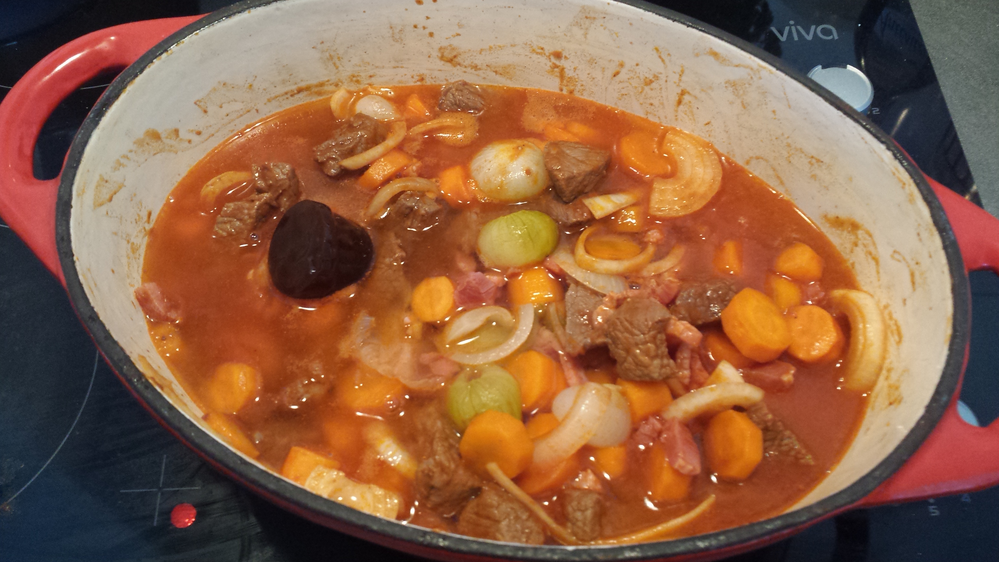 16 - Ajoutez le bouillon de boeuf