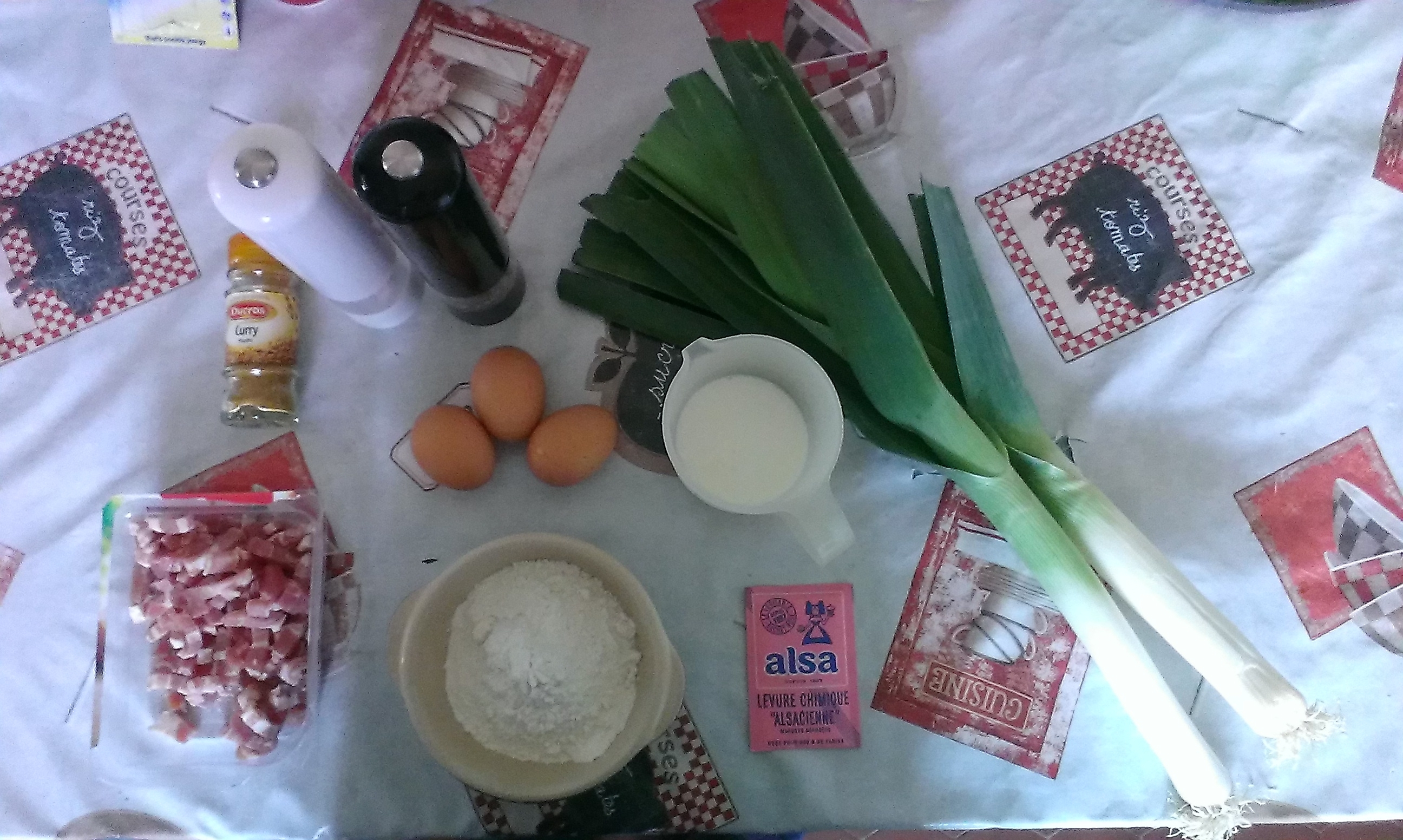 1 - Ingrédients pour le cake poireau, lardon et curry