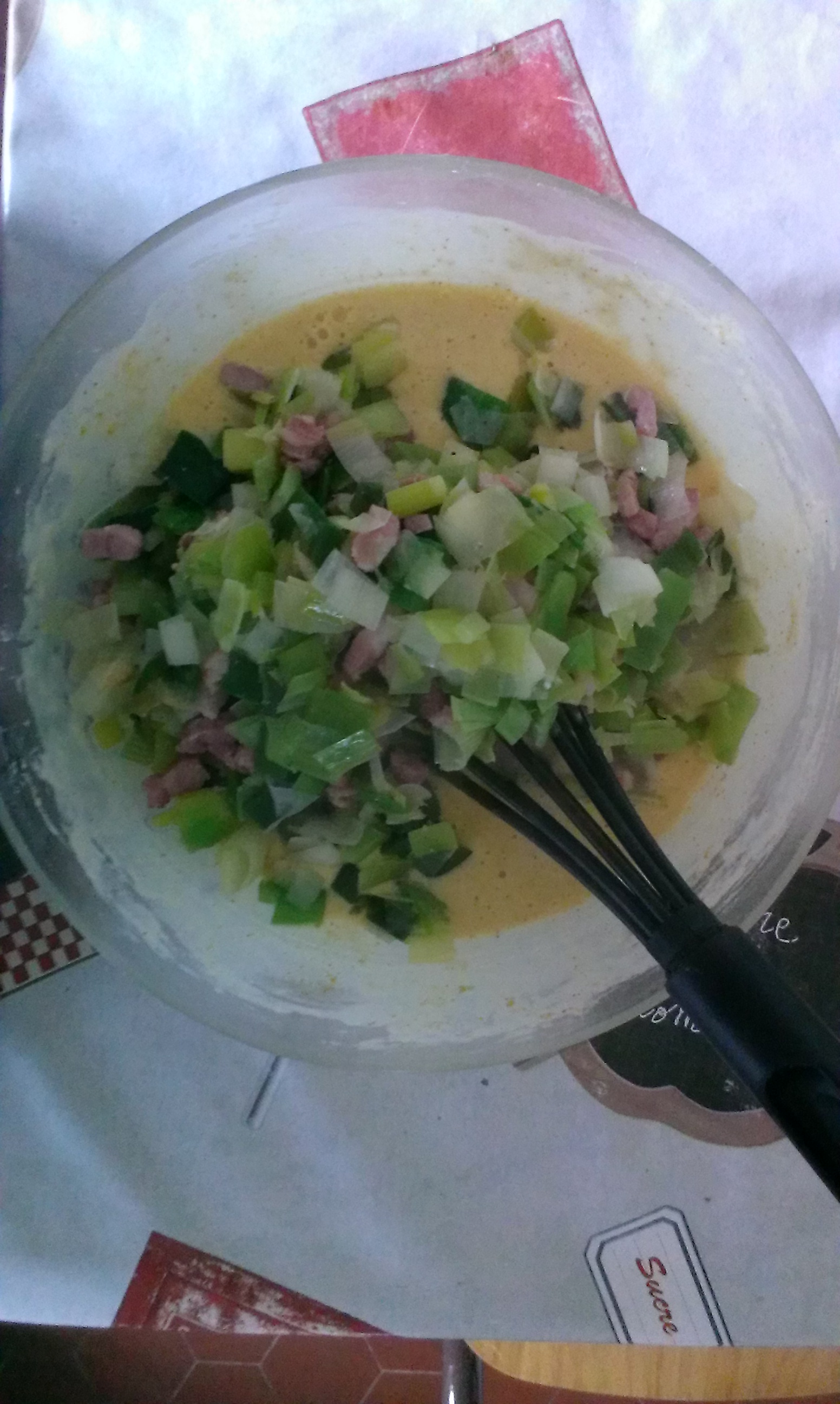 7 - Poireaux et lardons ajoutés au mélange