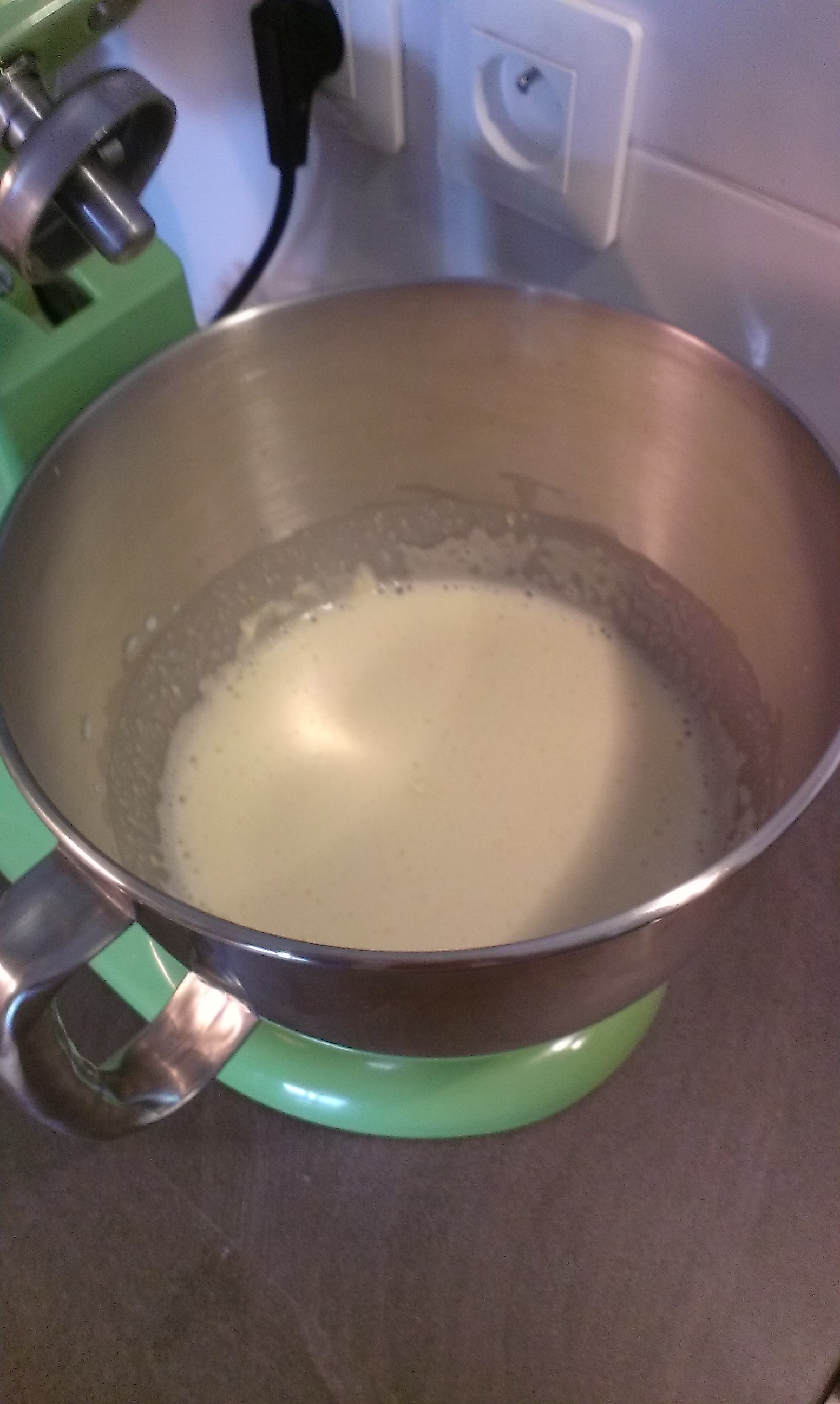 3 - Ajoutez le lait au fur et à mesure