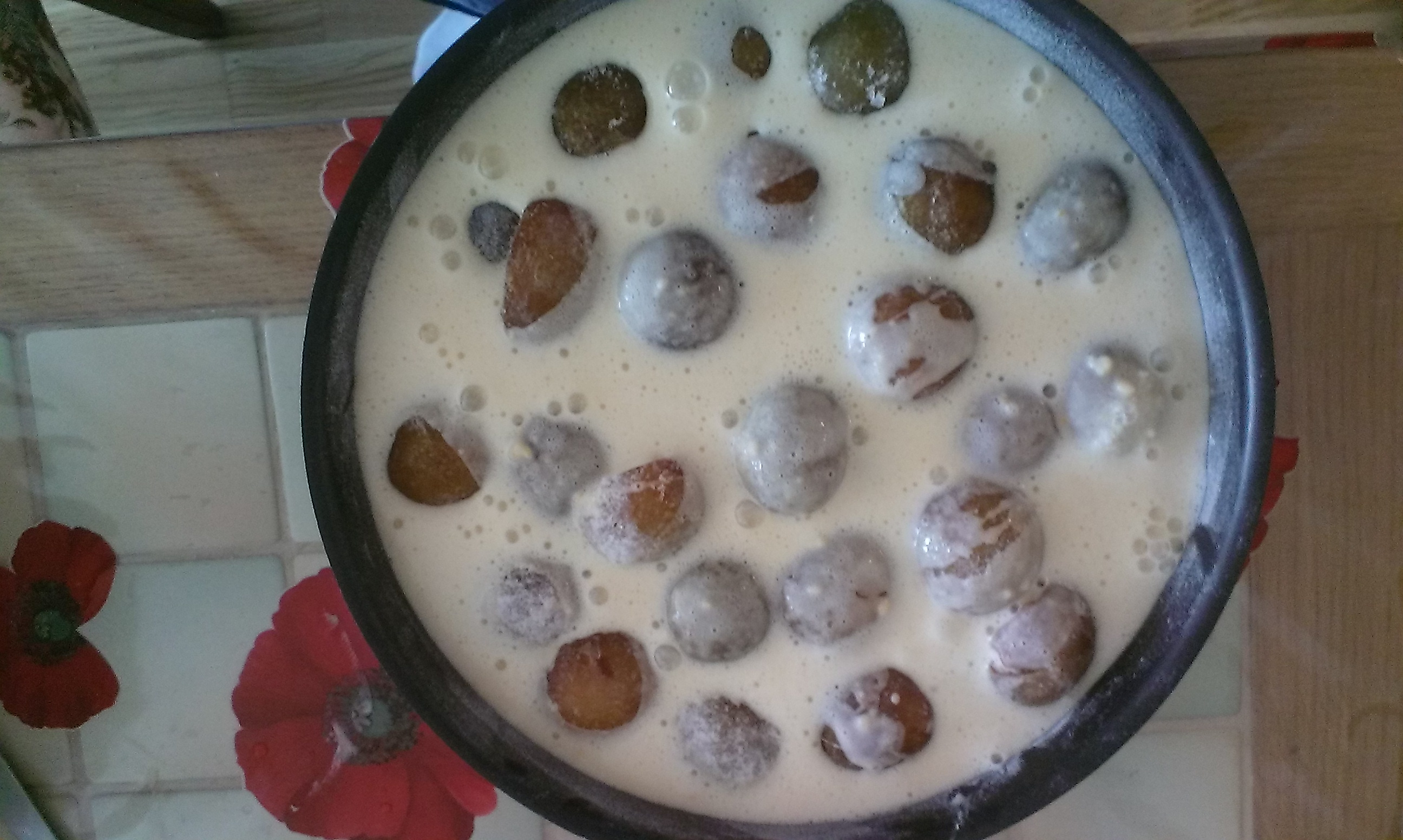 6 - On ajoute le mélange sur les prunes
