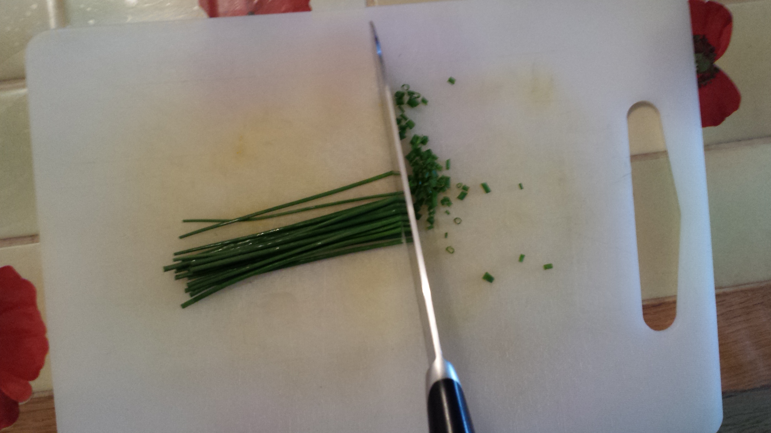 4 - Ciselez finement la ciboulette