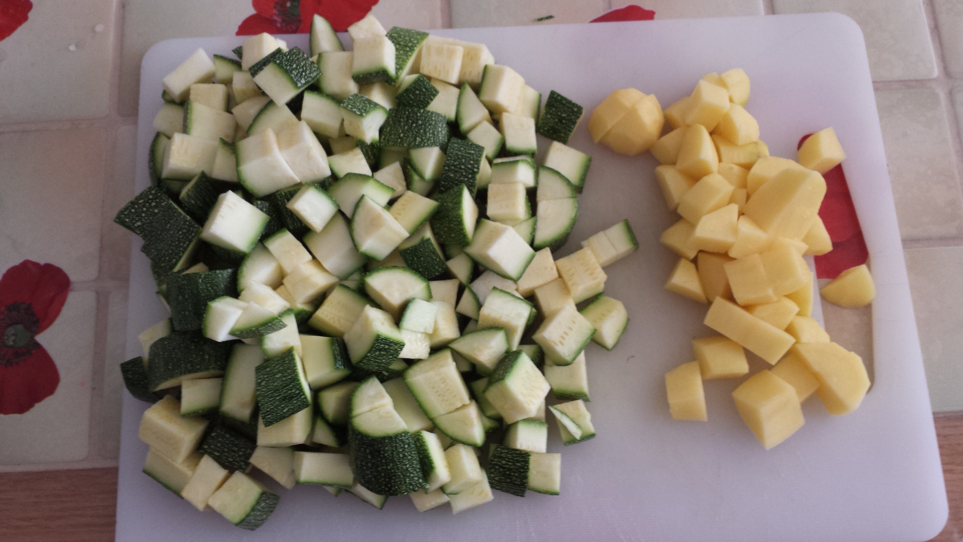 2 - Découpez les pommes de terre en cube